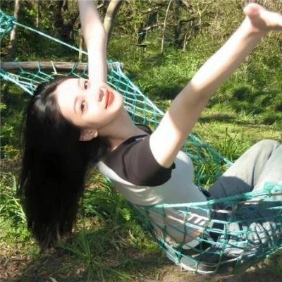 俏皮女学生